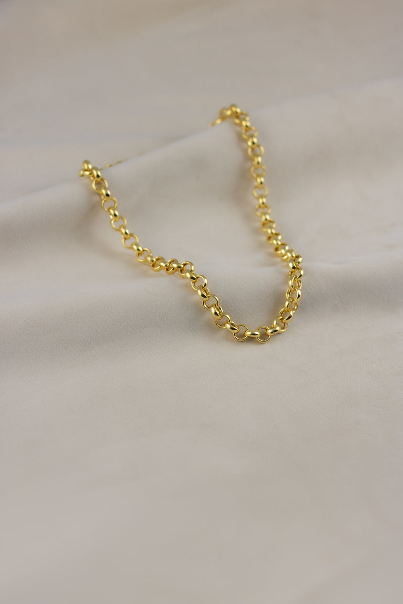 Golden chunky chain necklace Bea on textile