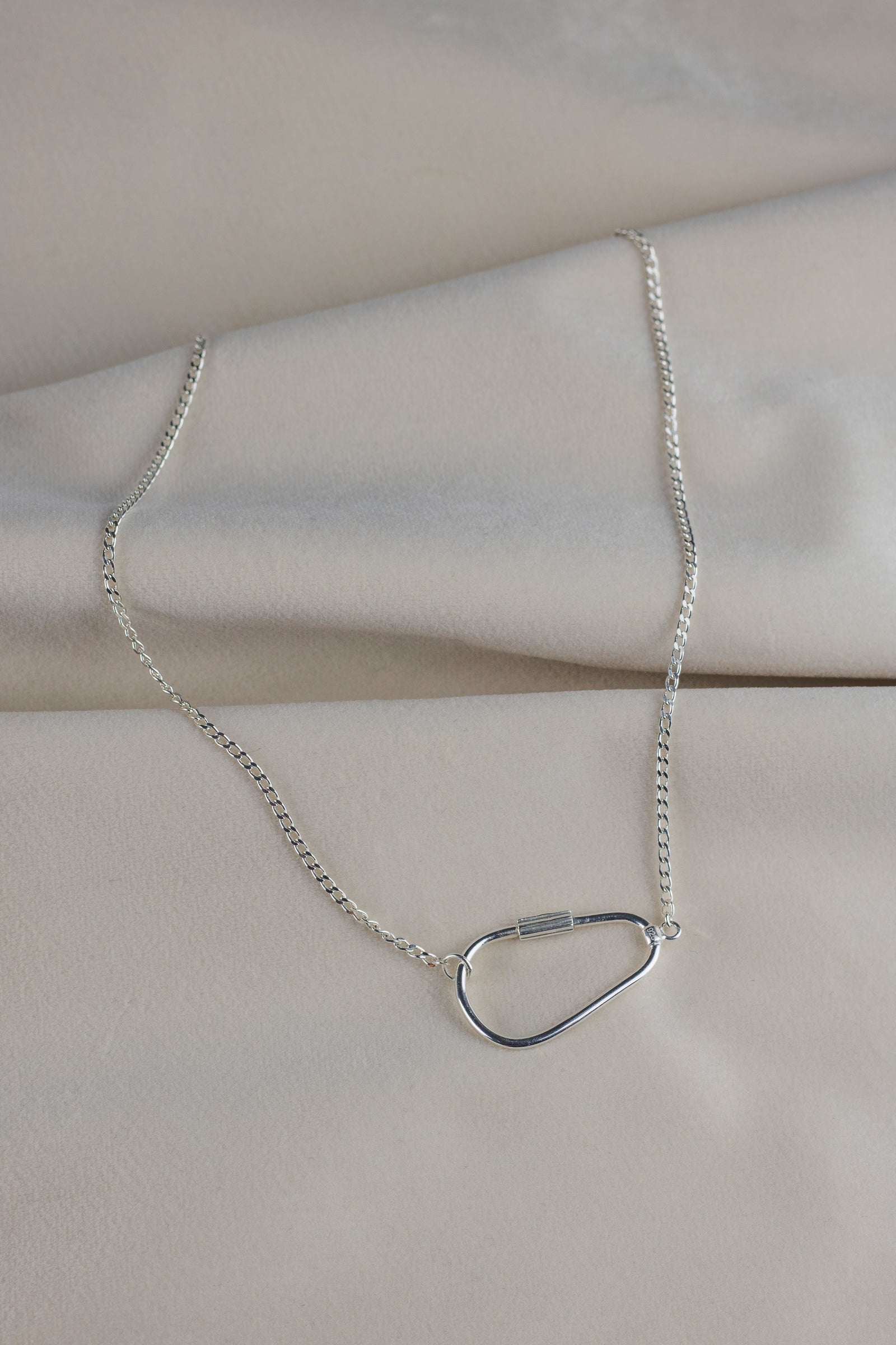 NewJeans着用[STONEHENgE] Peach I am solo silver necklace NewJeans着用[STONEHENgE] I am a peach silver necklace( 2 色