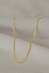 Smilla Necklace Gold on silk
