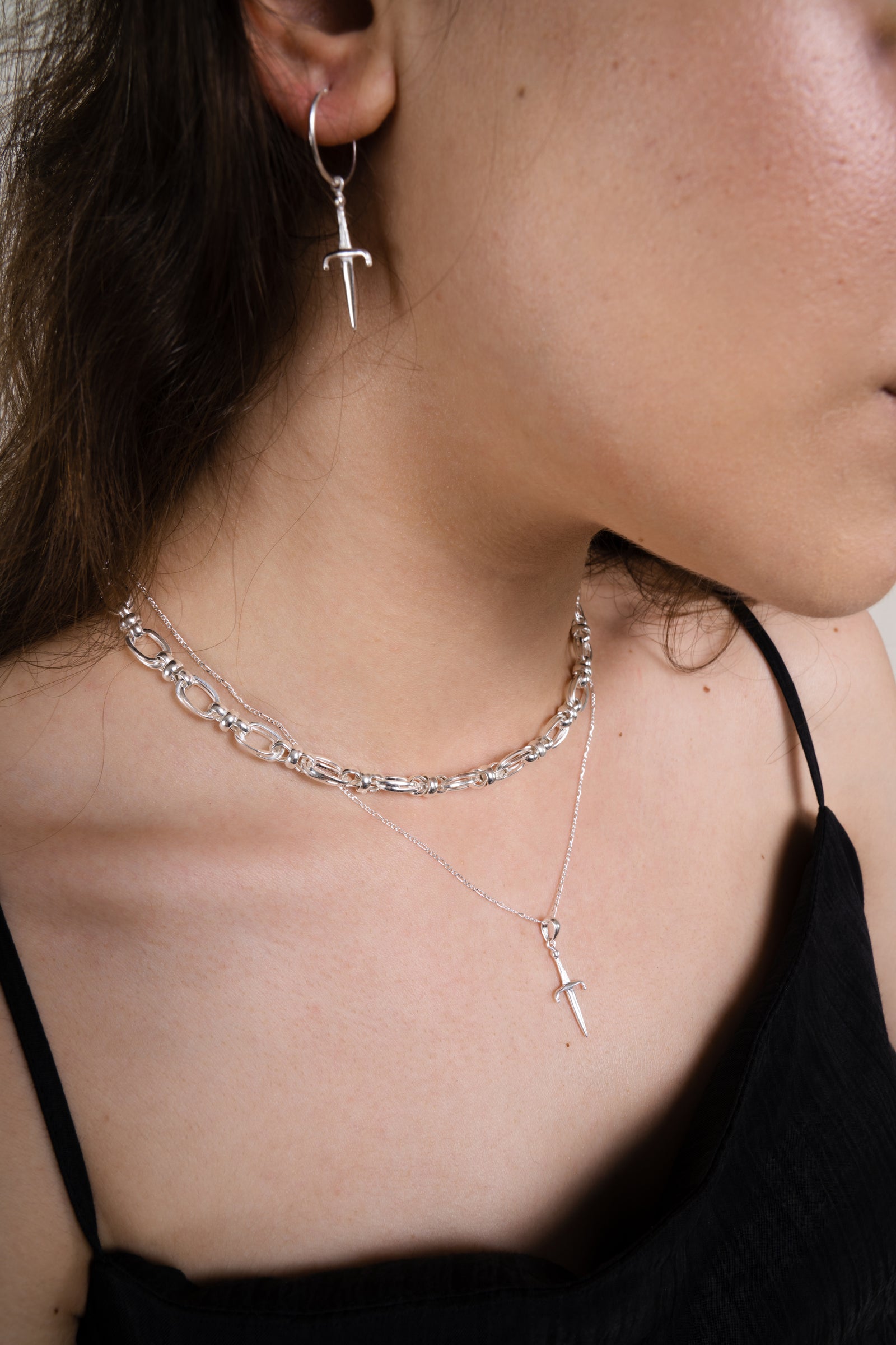 sword-necklace-silver_7af7a73e